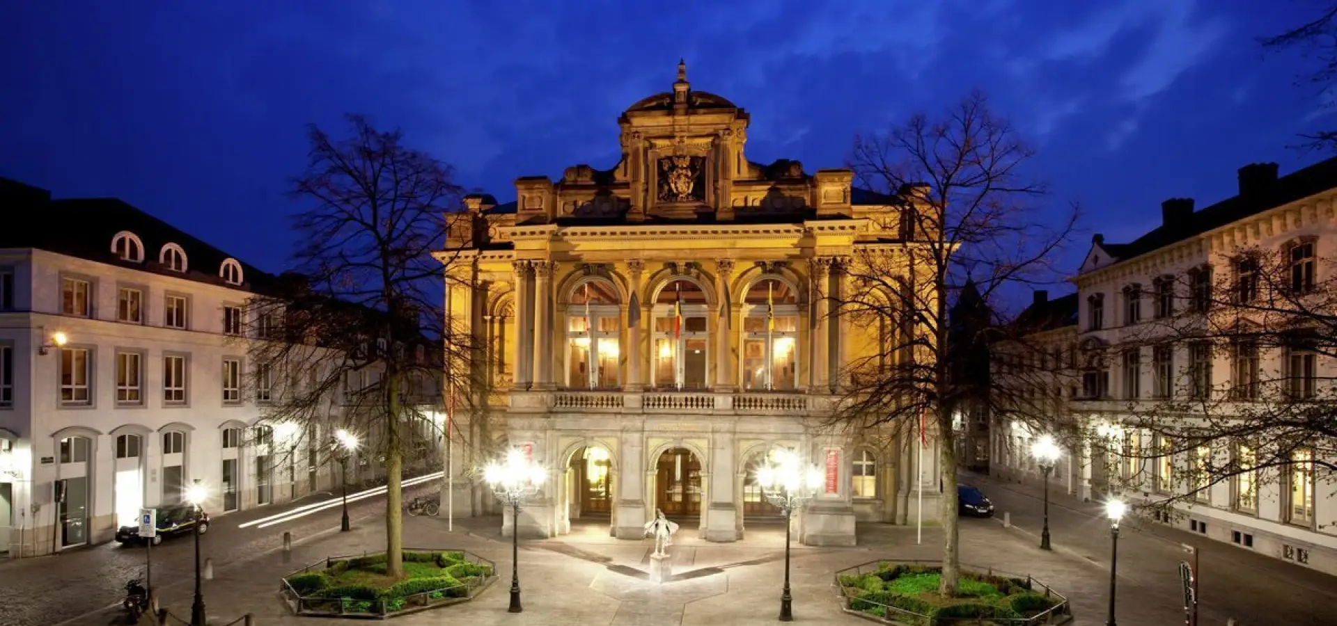 Royal Municipal Theatre, Bruges photo