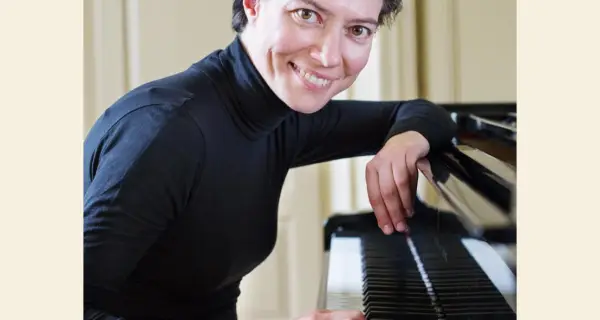 Irina Lyakhovskaya (Piano)