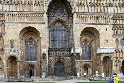Lincoln Cathedral — the west front