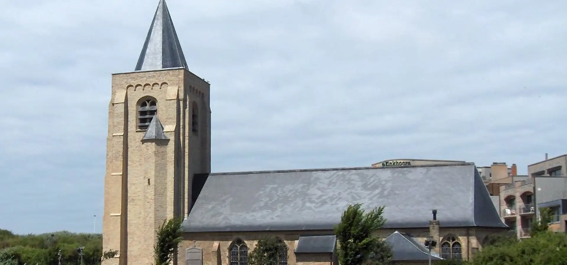 Onze-Lieve-Vrouw-ter-Duinenkerk, Oostende photo